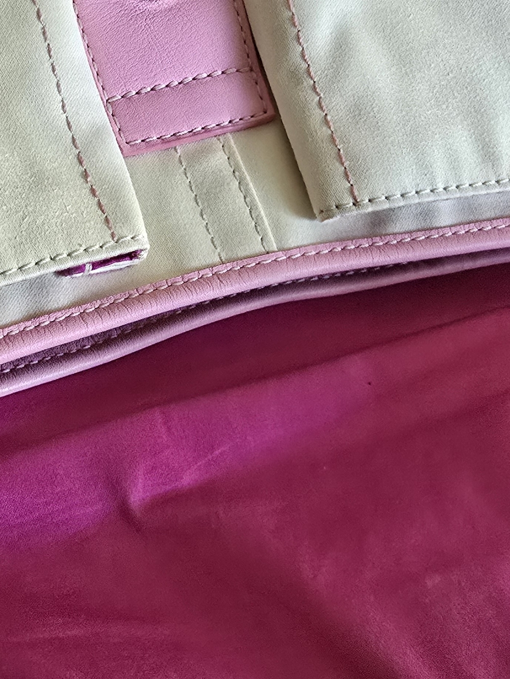 COACH  Hampton Soho Y2K Cream and Pink Leather Shoulder Bag with Flap and Buckle - Picture 8 of 13